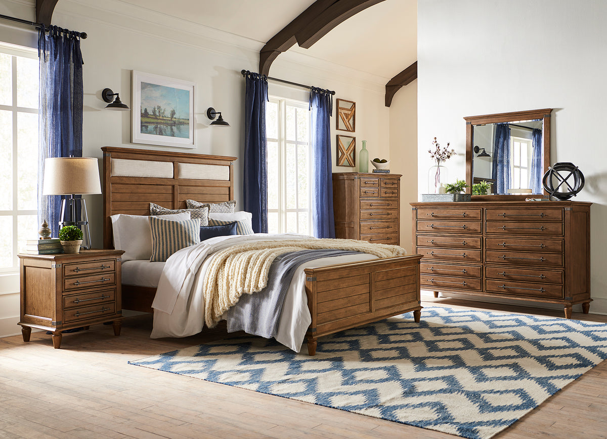 Farmhouse Chic Bed